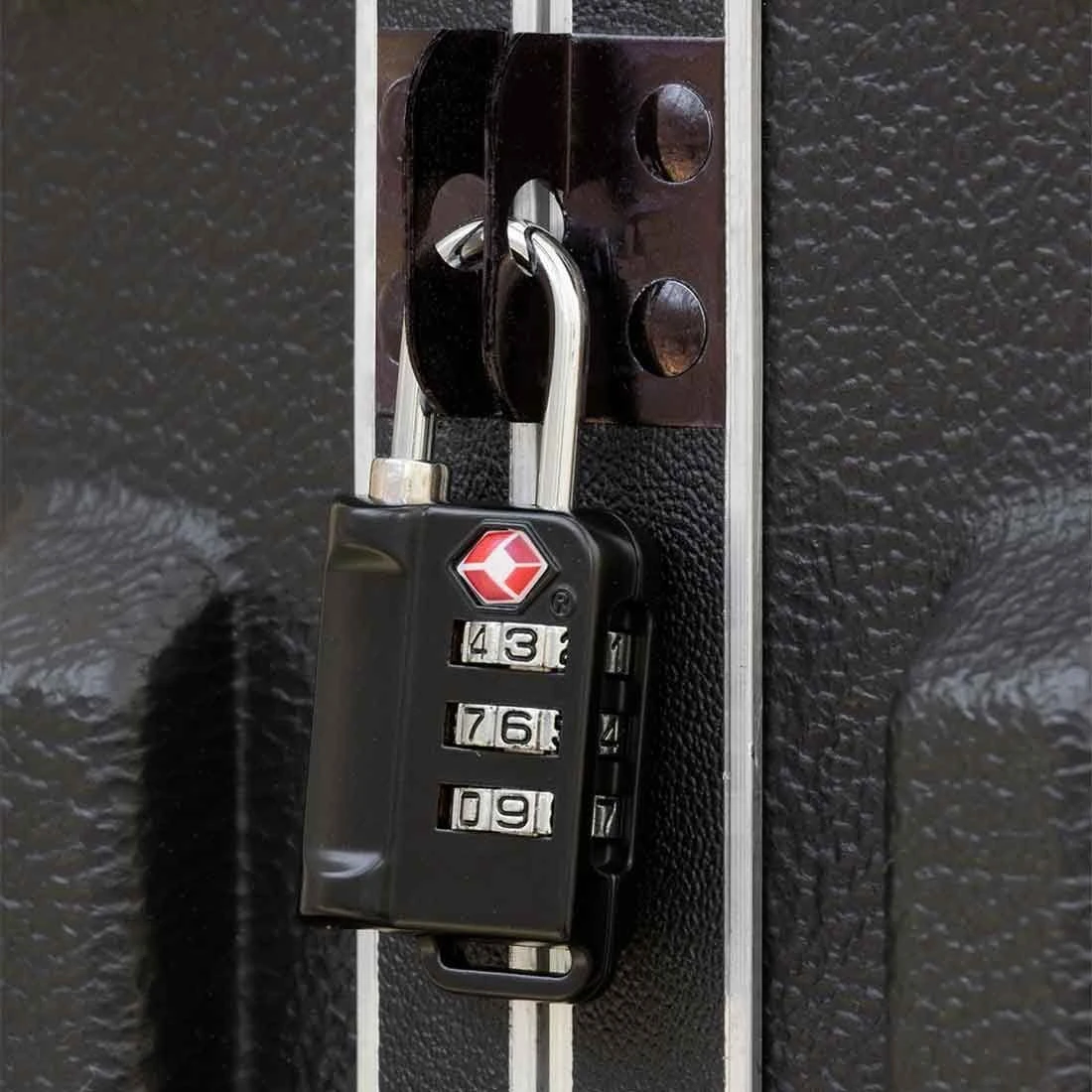 Golf Travel Bags The Vault Hard Case Travel Bag 3 Golf Travel Bags The Vault Hard Case Travel Bag - Image 3